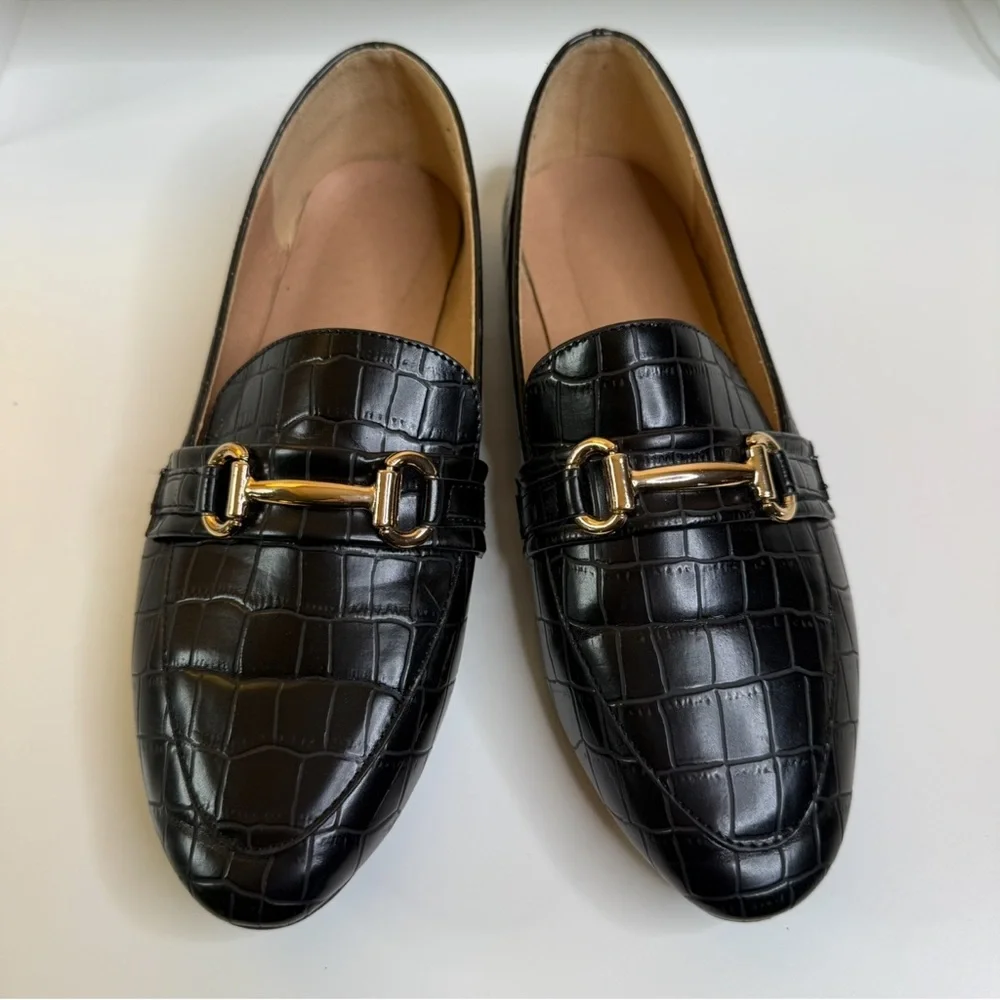 Croc Effect Chain Loafers - Picture 10 of 11